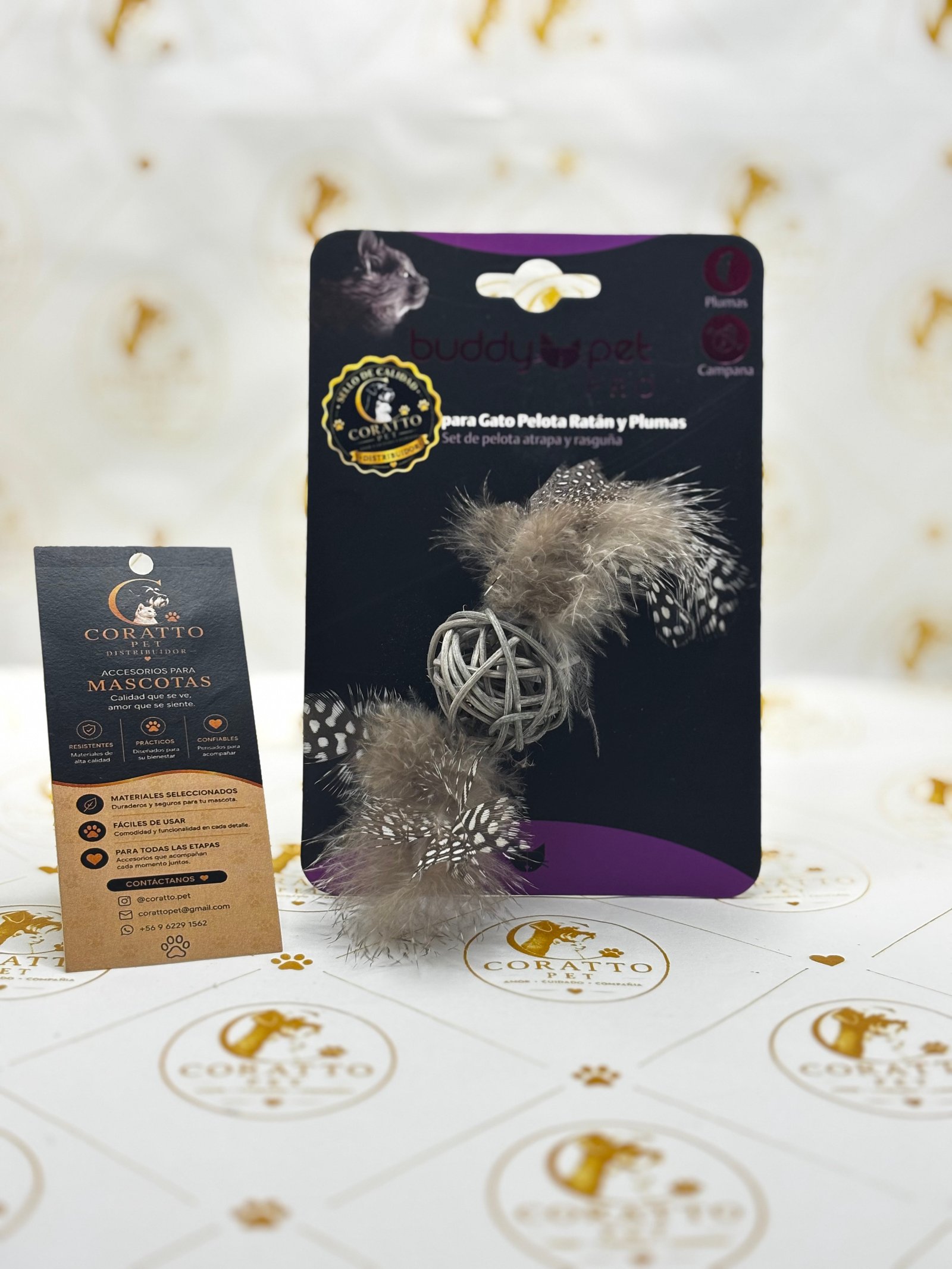 JUGUETE PARA GATO PELOTA RATAN Y PLUMAS MARCA BUDDY PET
